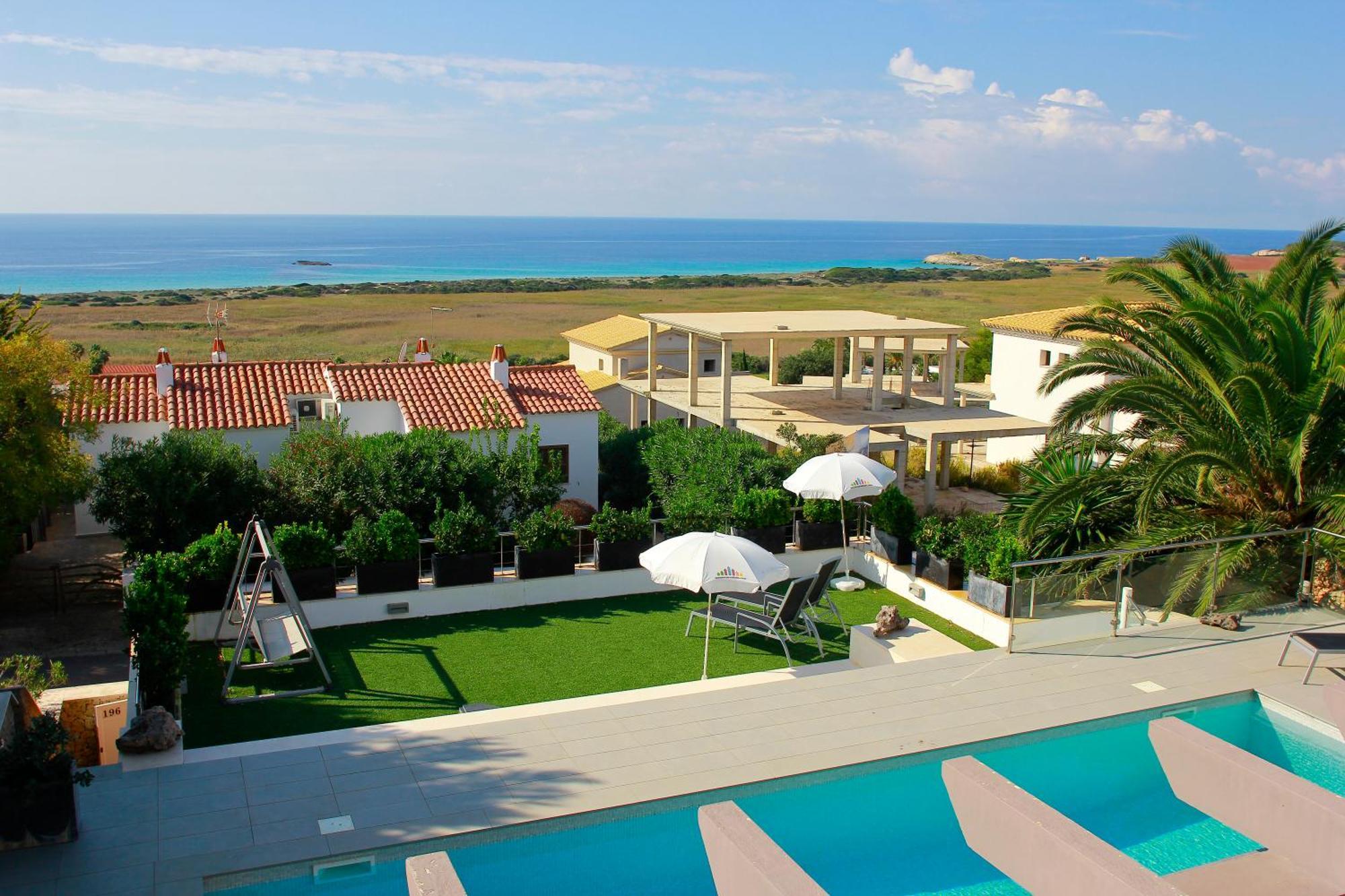 V196 Villa Brisa By Menorcarentals Villas Son Bou Eksteriør billede