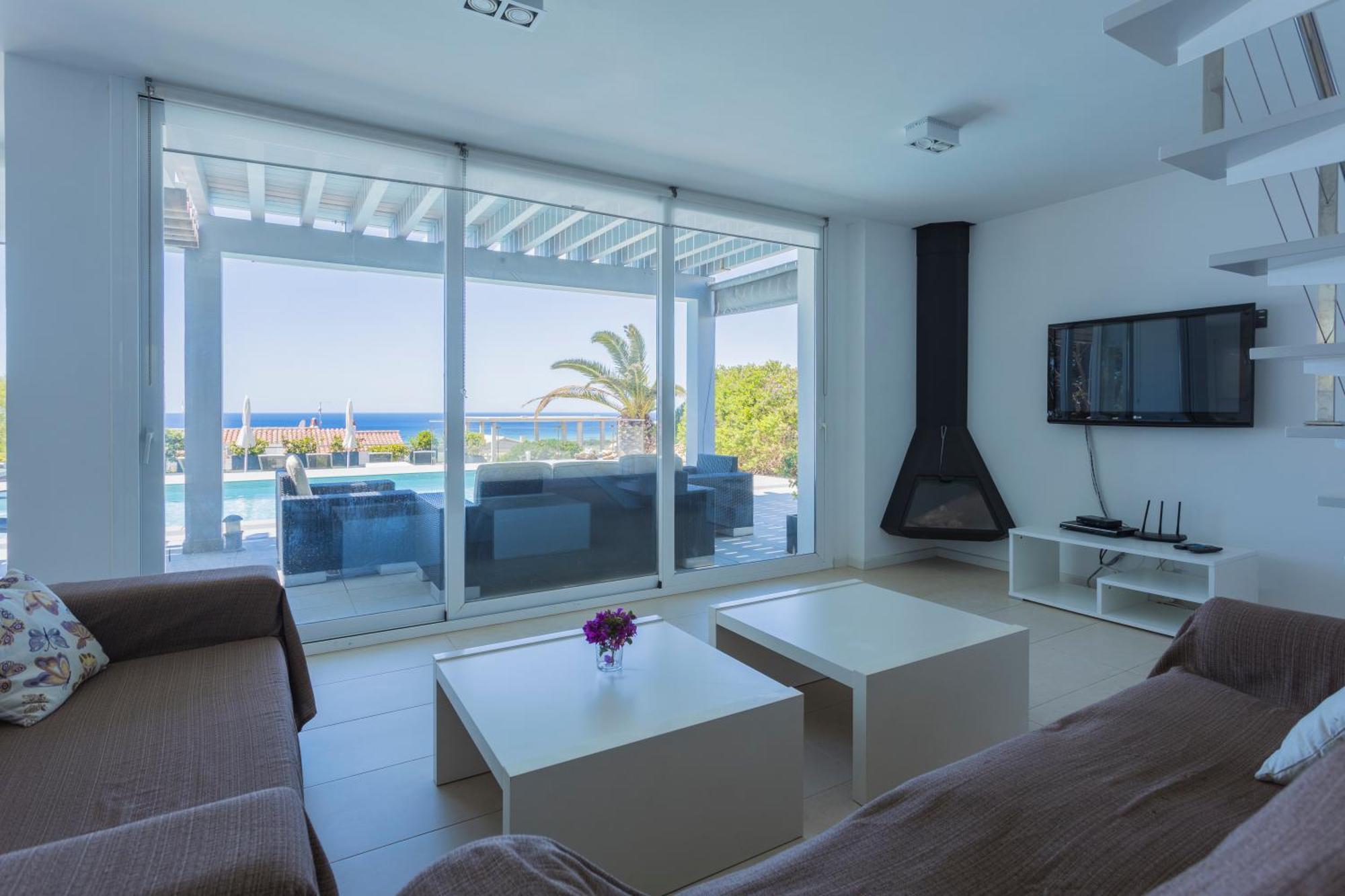 V196 Villa Brisa By Menorcarentals Villas Son Bou Eksteriør billede